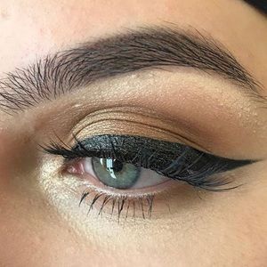 Meet your Posher, Joelle